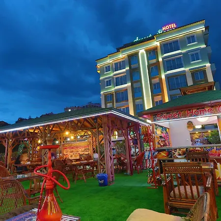 Aparthotel Sweet 4*